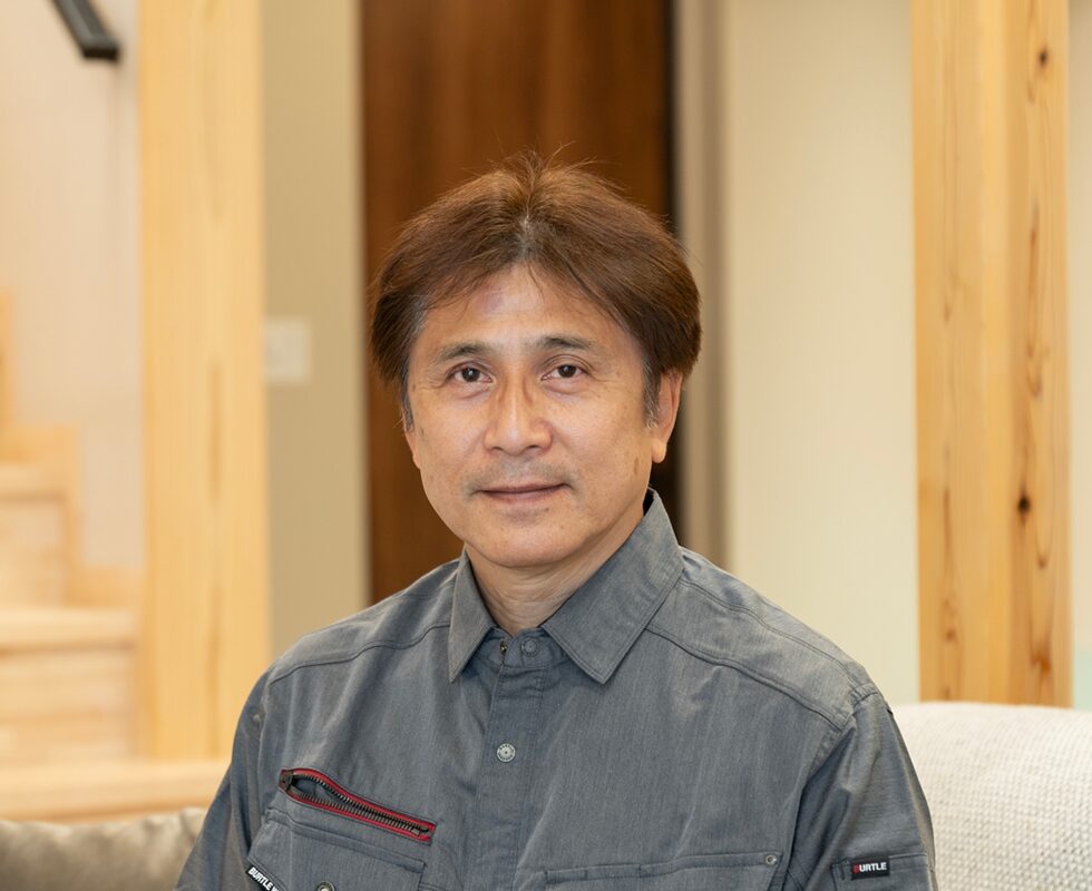 <span>戸井田　賢 </span>Masaru Toida